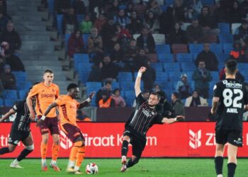 Trabzonspor, Vanspor’u 2 golle devirip turladı!