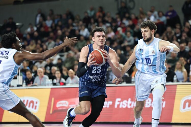 turk telekom anadolu efesi son periyotta devirdi habermeydan