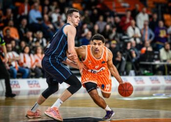 Türk Telekom, ULM deplasmanında farklı kazandı! Türk Telekom, ULM deplasmanında farklı kazandı!