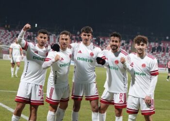 Ümraniyespor, Van'da 3 puanı tek golle aldı! Ümraniyespor, Van’da 3 puanı tek golle aldı!