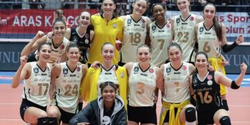 VakıfBank, İzmir'den galibiyetle dönüyor! VakıfBank, İzmir’den galibiyetle dönüyor!