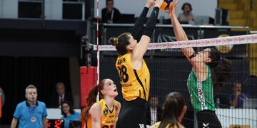 VakıfBank, Nilüfer Belediyespor'u set vermeden geçti! VakıfBank, Nilüfer Belediyespor’u set vermeden geçti!