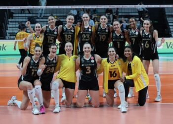 VakıfBank, THY’ye set vermedi!