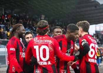 Vanspor FK, Hatayspor önünde 3 puanı 4 golle aldı!