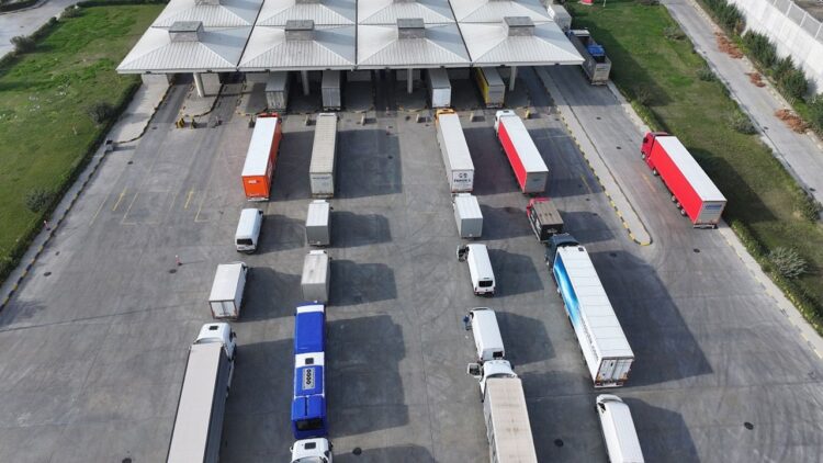 Ticaret Bakanlığı'ndan Yunanistan sınır kapıları hakkında açıklama Ticaret Bakanlığı'ndan Yunanistan sınır kapıları hakkında açıklama...