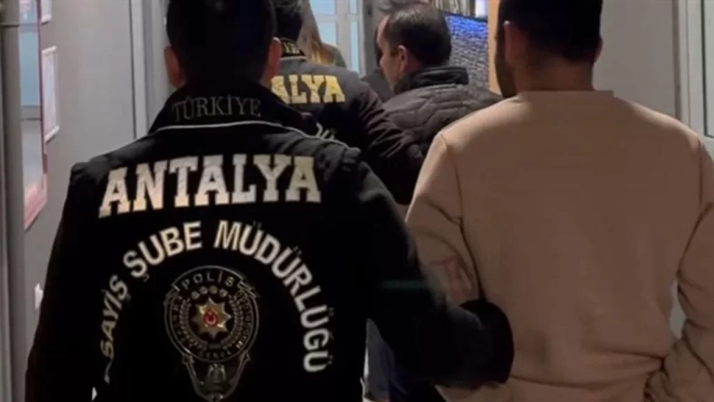 Antalya'da 10 Yıl Önce İşlenen Faili Meçhul Kadın Cinayeti Aydınlatıldı Antalyada 10 Yil Once Islenen Faili Mechul Kadin Cinayeti habermeydan