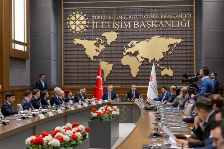 Basın İlan Kurumu ile Kredi Garanti Fonu arasında iş birliği protokolü imzalandı Basin Ilan Kurumu ile Kredi Garanti Fonu arasinda is birligi protokolu imzalandi habermeydan