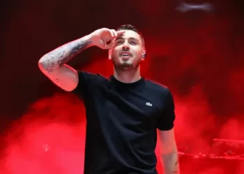 Blok3'ten Demet Akalın'a cevap: Teyzem sayılır Blok3’ten Demet Akalın’a cevap: Teyzem sayılır