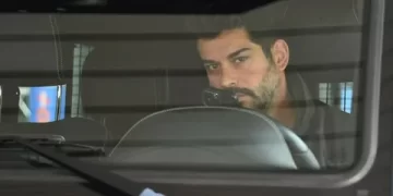 Burak Özçivit isyan etti: Biraz saygı bekliyorum!
