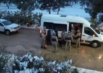 Göçmen Kaçakçılığı Operasyonları Kapsamında 59 Şüpheli Tutuklandı Göçmen Kaçakçılığı Operasyonları Kapsamında 59 Şüpheli Tutuklandı