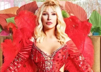 Seda Sayan'ın yüzündeki şişliğin sebebini açıkladı Seda Sayan’ın yüzündeki şişliğin sebebini açıkladı