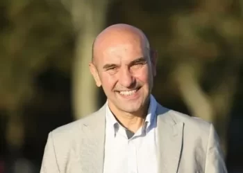 Tutuklanan eski İzmir Büyükşehir Belediye Başkanı Tunç Soyer kimdir?