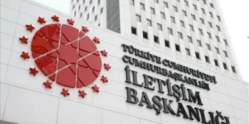 İletişim'den Türk Telekom'un hizmetlerinin özel şirketlere devredileceği iddiasına açıklama İletişim’den Türk Telekom’un hizmetlerinin özel şirketlere devredileceği iddiasına açıklama