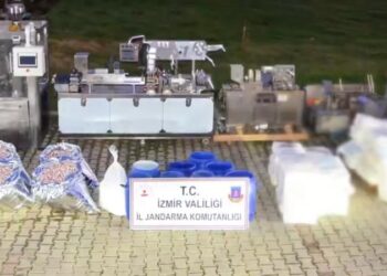 İzmir’de 1 Ton 625 Kilo Uyuşturucu Hap Hammaddesi Ele Geçirildi