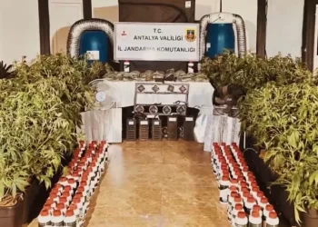 Bakan Yerlikaya Açıkladı! 6 Milyon Adet Uyuşturucu Hap Ele Geçirildi Bakan Yerlikaya Açıkladı! 6 Milyon Adet Uyuşturucu Hap Ele Geçirildi