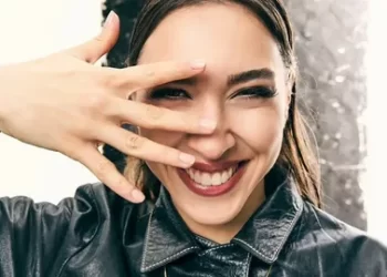 Kızılcık Şerbeti’ne katılan Zeynep Parla kimdir? Hangi dizilerde oynadı?