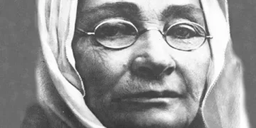 Zübeyde Hanım vefatının 103. yılında anılıyor