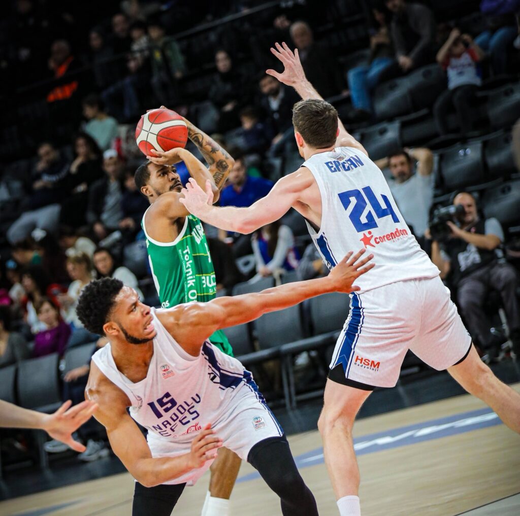 anadolu efes bursasporu rahat gecti habermeydan e1769352024362