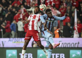 Antalyaspor ile Trabzonspor puanları paylaştı!