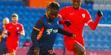Başakşehir, kupada Boluspor’u 2 golle geçti!