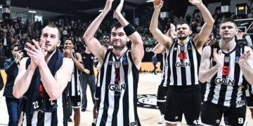 Beşiktaş GAİN, Buducnost’u 22 sayı farkla yendi!