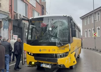 Beykoz’da iki İETT otobüsünün çarpıştığı kazada 7 kişi yaralandı