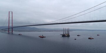 Çanakkale Boğazı’nda alarm: Konteyner gemisi arızalandı Çanakkale Boğazı’nda alarm: Konteyner gemisi arızalandı