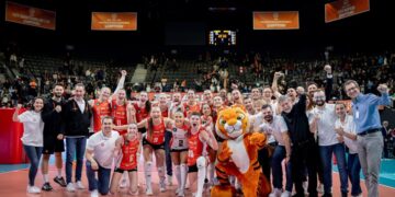 Eczacıbaşı Dynavit, Vero Volley’i karar setinde geçti!