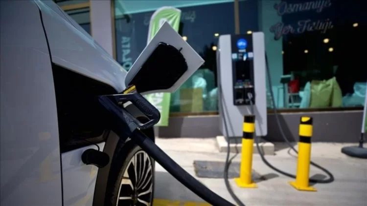 Elektrikli araç şarj soket sayısı aralık ayında 38 binin üzerine çıktı.