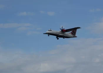 10 kişilik uçaktan haber alınamıyor! Arama kurtarma ekipleri harekete geçti