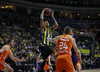 Fenerbahçe Beko 82-79 Valencia
