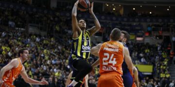 Fenerbahçe Beko 82-79 Valencia