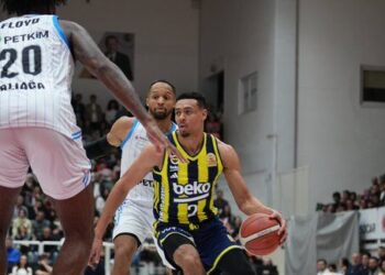 Fenerbahçe Beko, Petkimspor’u deplasmanda geçti!