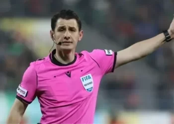 Fenerbahçe-Galatasaray Süper Kupa finalini yönetecek hakem açıklandı! Fenerbahçe-Galatasaray Süper Kupa finalini yönetecek hakem açıklandı!