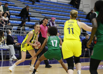 Fenerbahçe Medicana, 53 sayı farkla yarı finalde! Fenerbahçe Medicana, 53 sayı farkla yarı finalde!