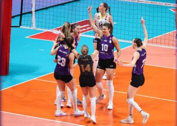 Fenerbahçe Medicana, Zeren Spor’a karar setinde kaybetti!