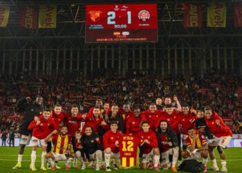 Göztepe, Karagümrük önünde hata yapmadı! Göztepe, Karagümrük önünde hata yapmadı!