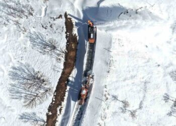 Hasköy-Mutki güvenlik yolunda karla mücadele sürüyor!