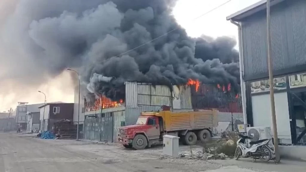 Hatay’da yangın alarmı! Peş peşe patlama sesleri yükseldi hatay yangin habermeydan