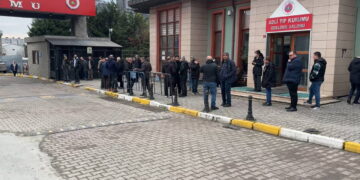 Bağcılar’da karbonmonoksit zehirlenmesi: 3 kişi yaşamını yitirdi