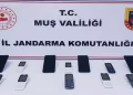 Muş’ta, 12 adet gümrük kaçağı cep telefonu ele geçirildi!