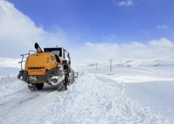 Muş’ta, 368 köy yolu yeniden ulaşıma kapandı!