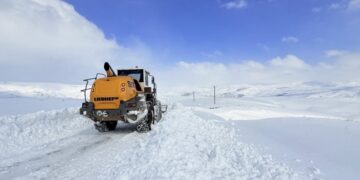 Muş'ta, 368 köy yolu yeniden ulaşıma kapandı! Muş’ta, 368 köy yolu yeniden ulaşıma kapandı!