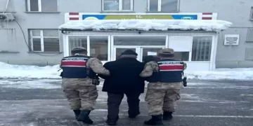 Muş'ta, 9 yıl hapis cezası bulunan firari yakalandı! Muş’ta, 9 yıl hapis cezası bulunan firari yakalandı!