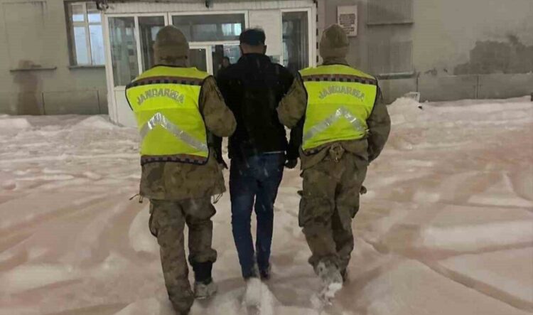 musta bilisim dolandiriciligindan aranan kisi yakalandi habermeydan