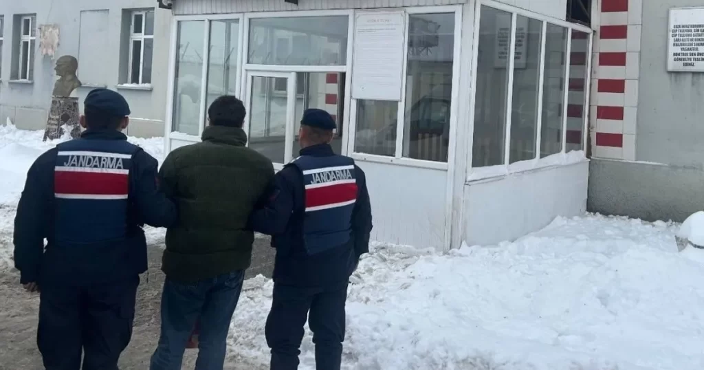 musta uyusturucudan hapis cezasi olan hukumlu yakalandi habermeydan