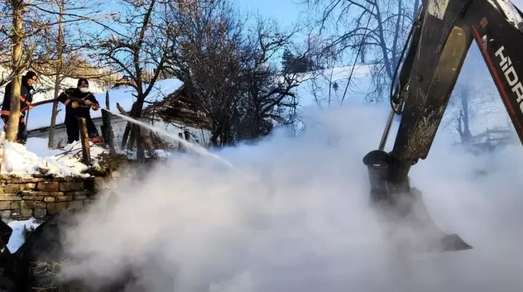 sinop gerzede ahirda cikan yanginda 9 buyukbas hayvan telef oldu habermeydan