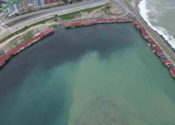 Sinop Türkeli'de, imara aykırı 106 yapı için yıkım süreci başladı! Sinop Türkeli’de, imara aykırı 106 yapı için yıkım süreci başladı!