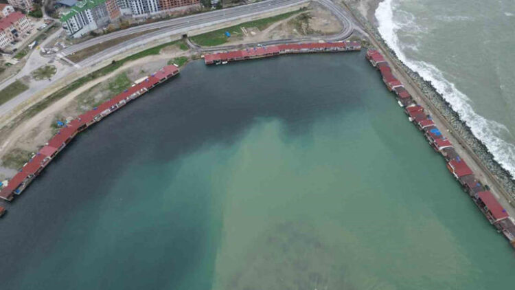 sinop turkelide imara aykiri 106 yapi icin yikim sureci basladi habermeydan