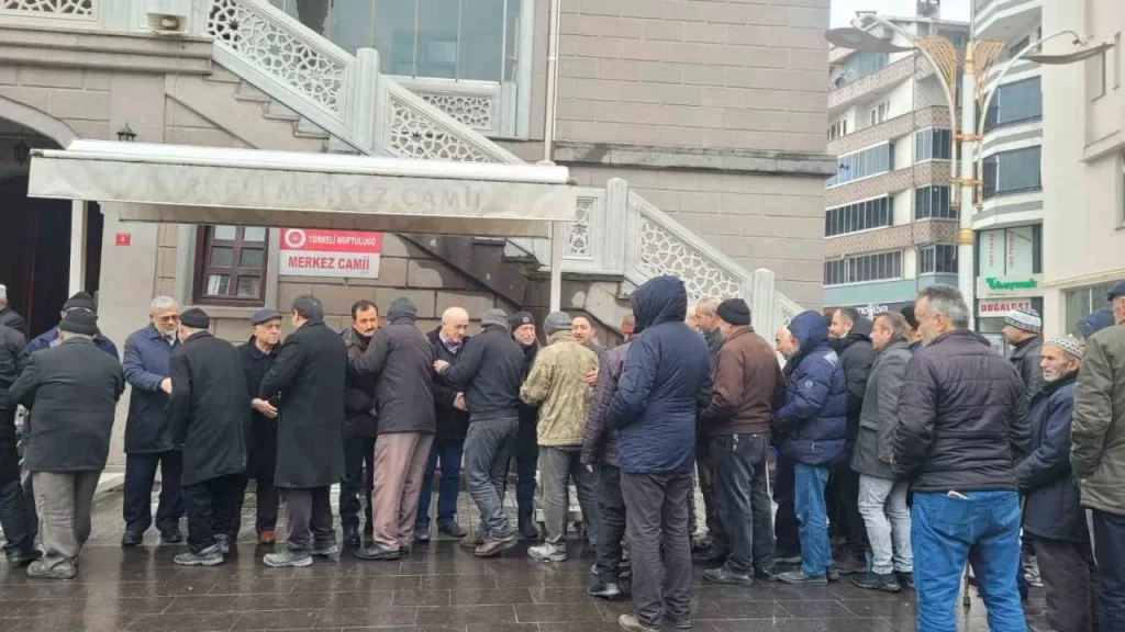 sinop turkelide umre yolculari kutsal topraklara ugurlandi habermeydan